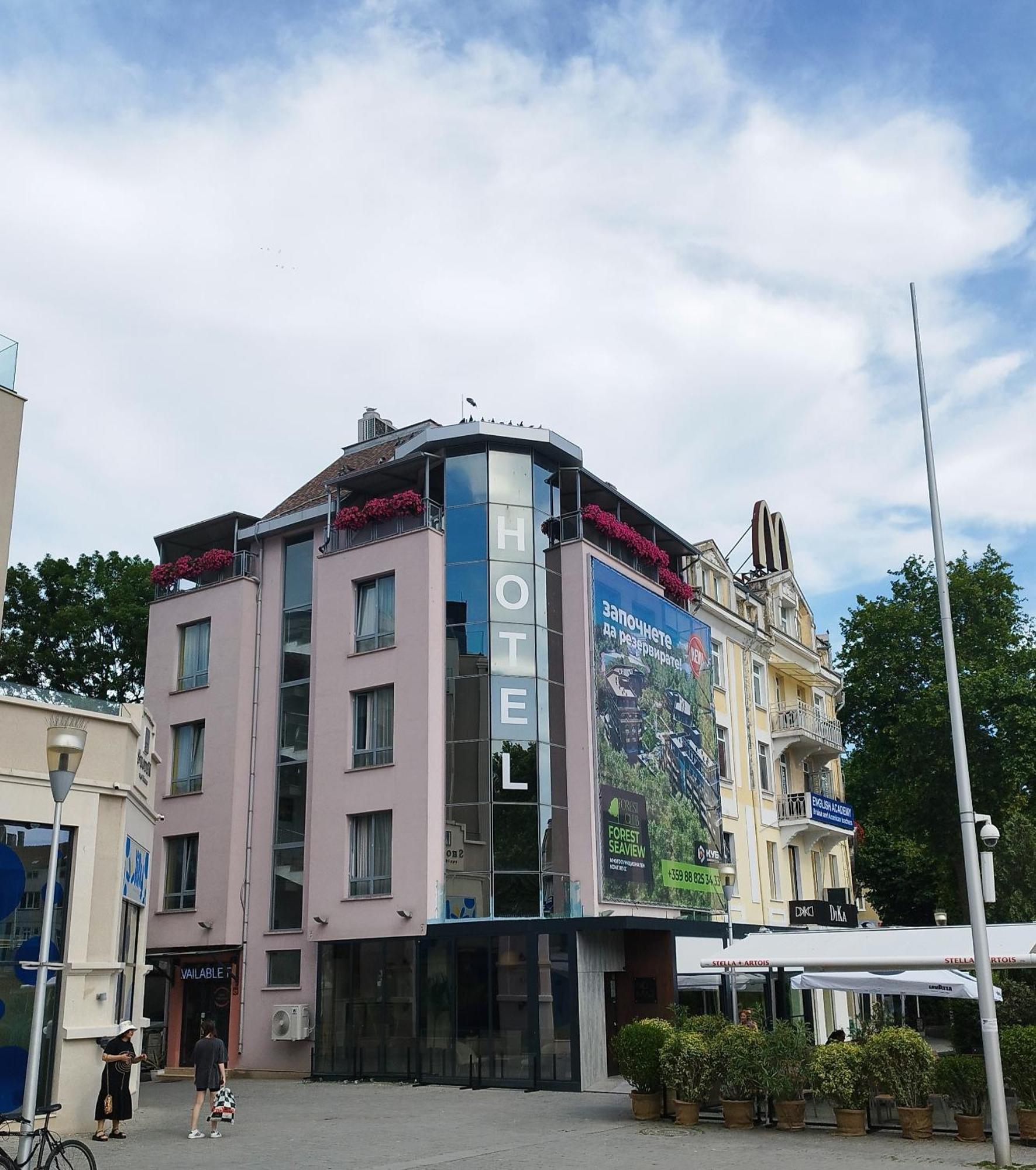 Family Hotel Opera - Former City Mark Hotel Varna Extérieur photo